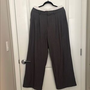 Gray Pinstripe Wide Leg Pants 👖